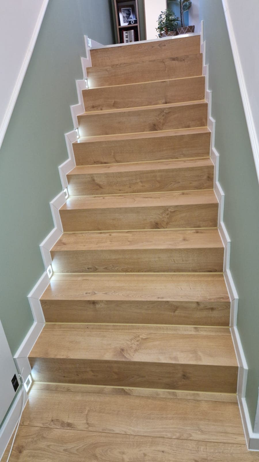 Schody po wymianie na drewniane