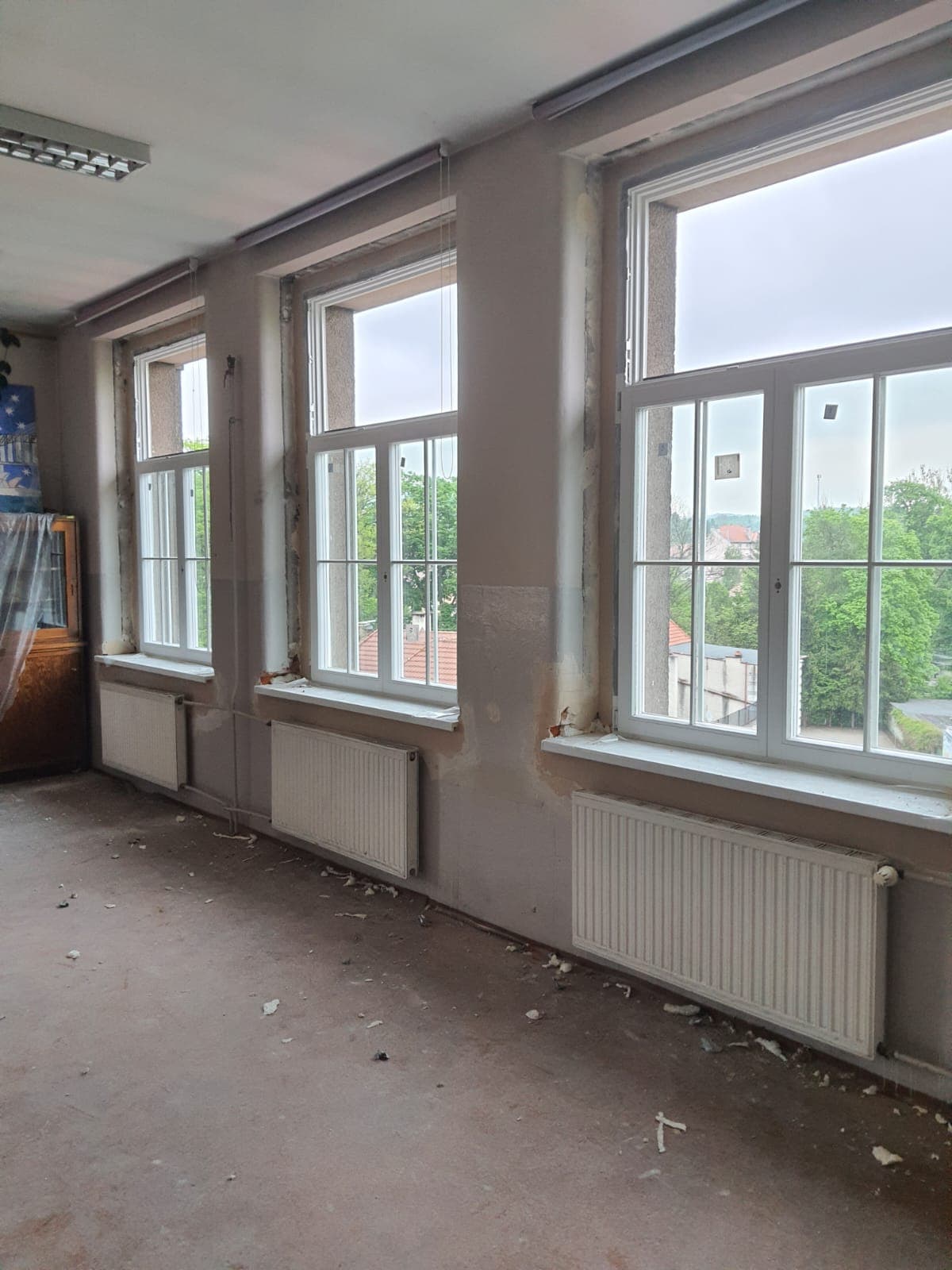 Montaż okien i elektrycznych żaluzji zewnętrznych 9